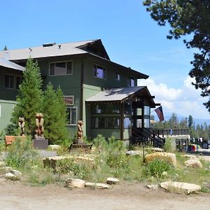 Montecito Sequoia Lodge